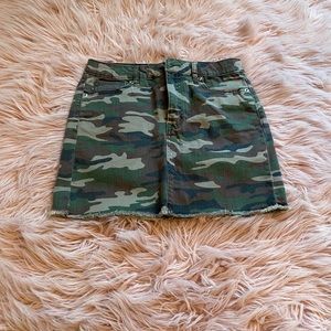 Camo forever 21 skirt